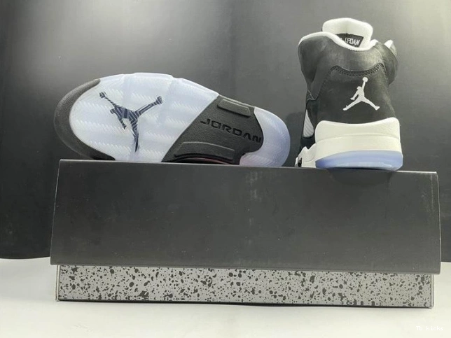 Reps TBK AIR 5 JORDAN OREO CT4838-011 0814